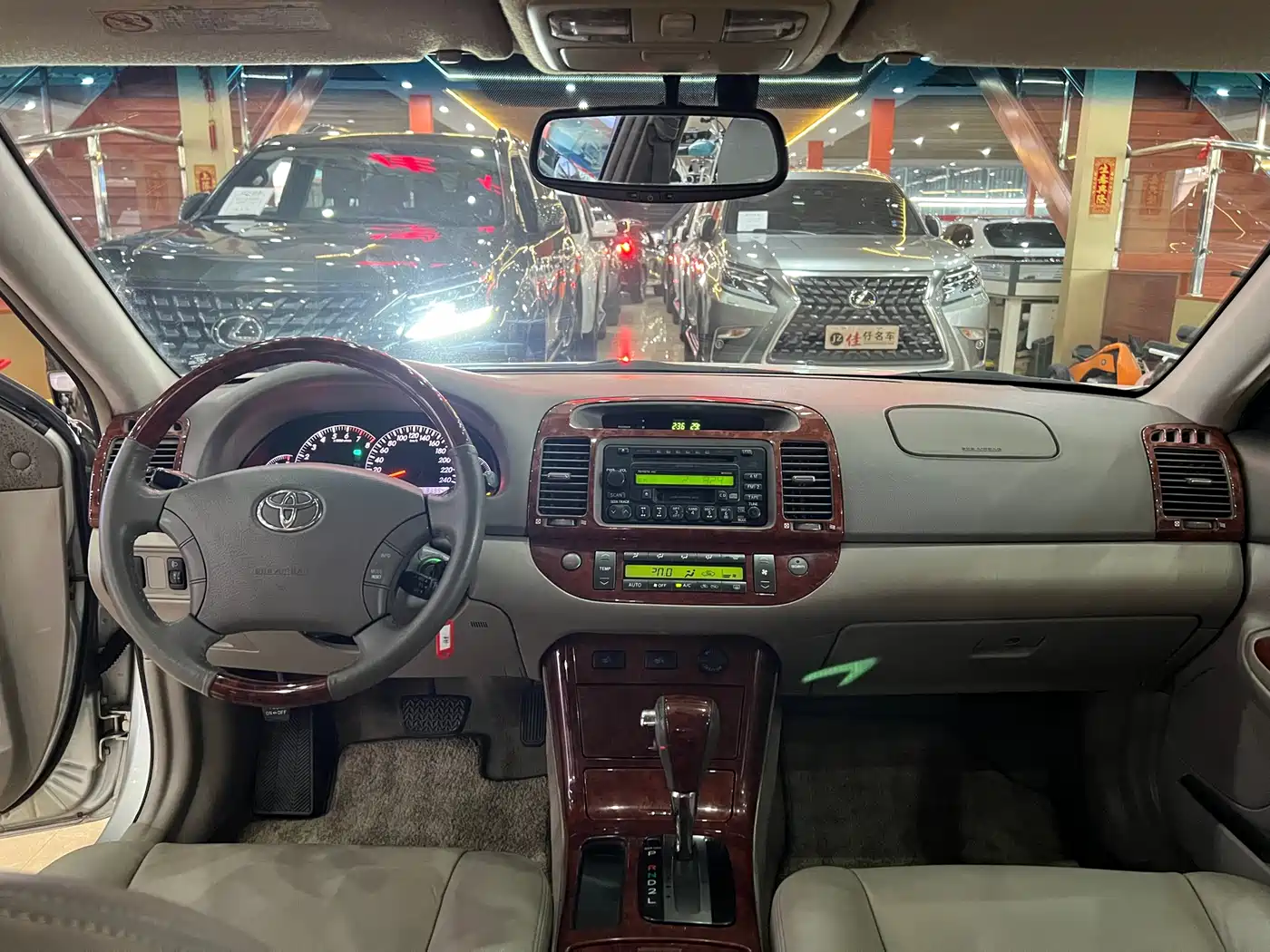 Toyota Camry (Overseas) 2005 2.4 Luxury Edition фото 11