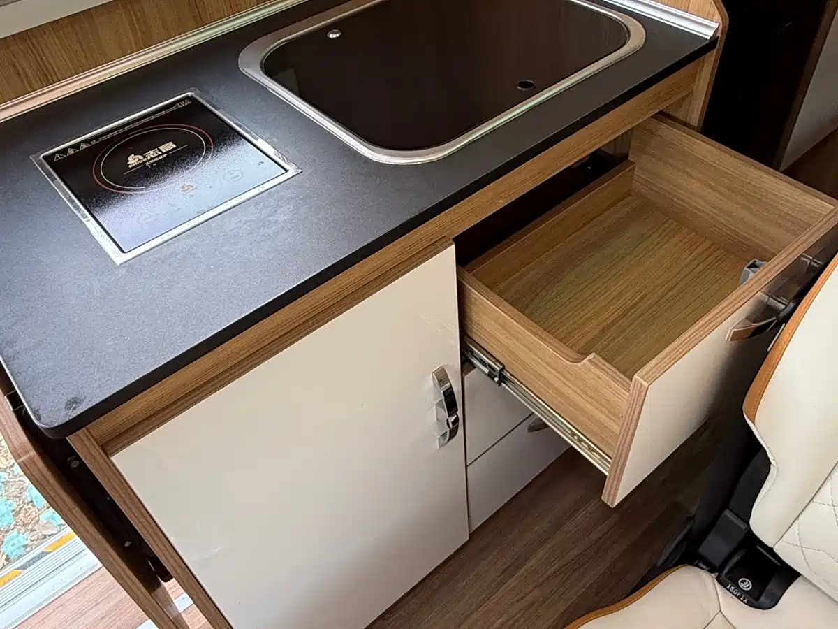 Maxus MAXUS V90 RV 2023 2023 Traveller V90 Classic