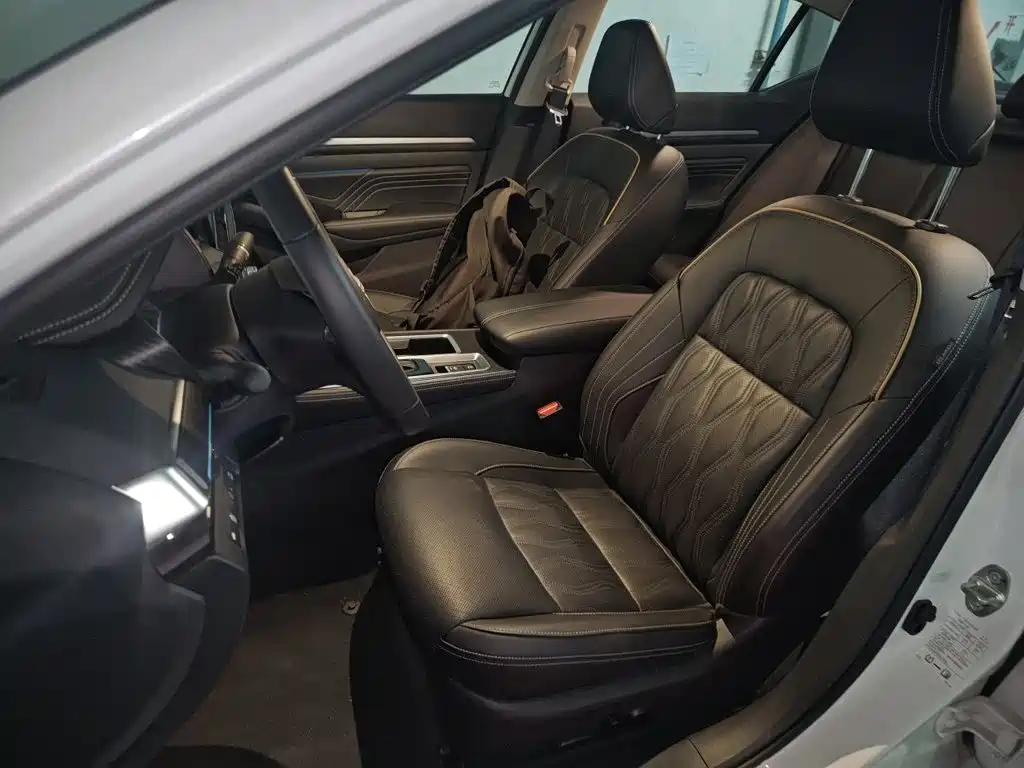 Nissan Teana 2026 2022 2.0L XL-Upr Premium Edition