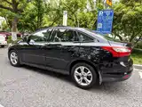 Фото 6 - Ford Focus