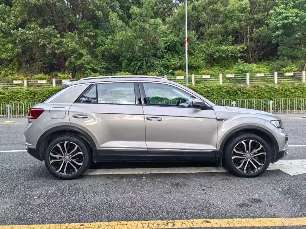 Фото 8 - Volkswagen T-ROC