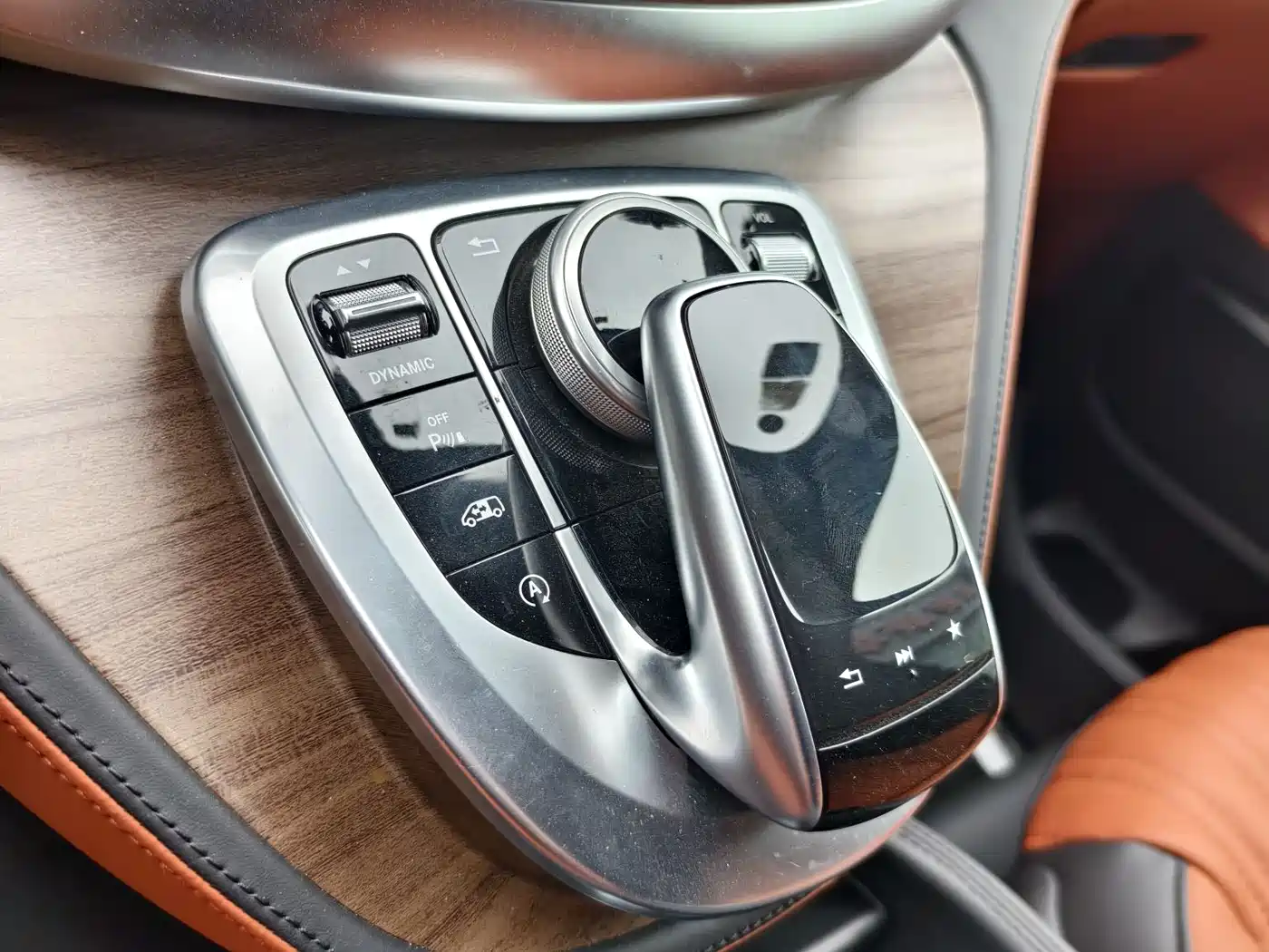 Mercedes-Benz V-Class 2018 V 260 Navigator Edition China VI фото 7