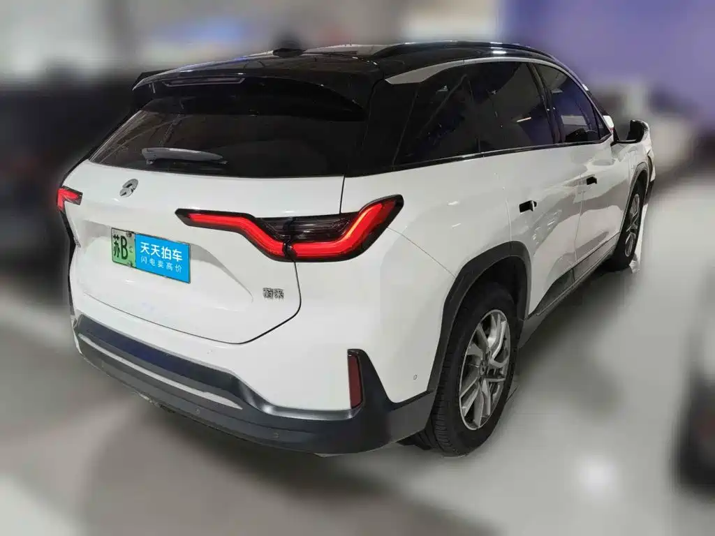 Фото 2 - NIO ES6