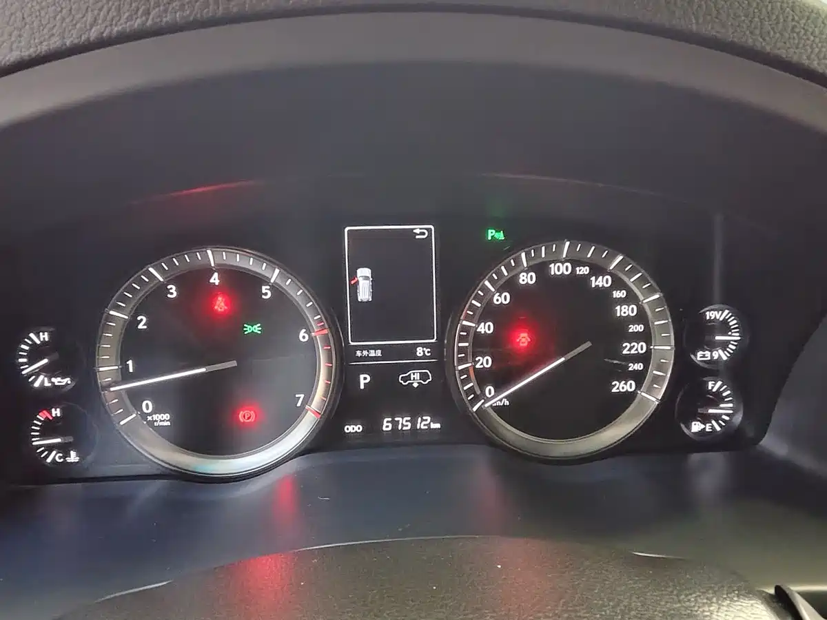 Lexus LX 2017 570 Dynamic Luxury фото 9