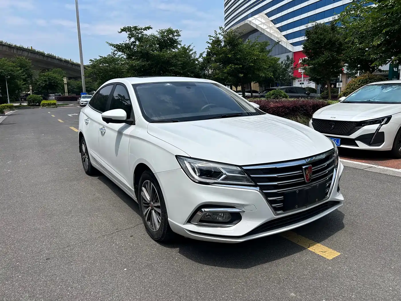 Roewe i5 2019 2019 1.5L Auto 4G Langhao Edition