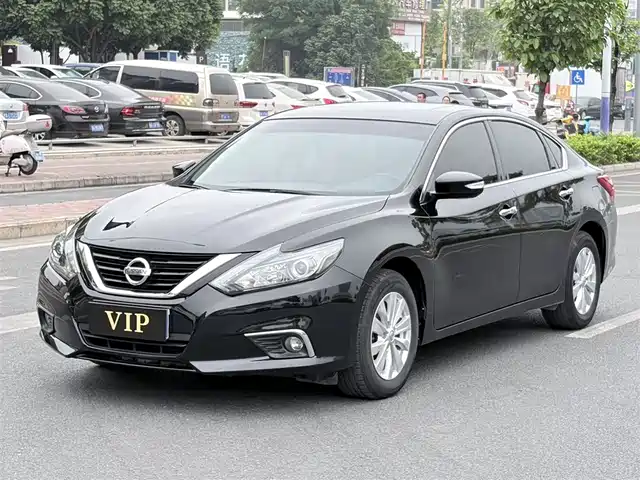 NISSAN TEANA