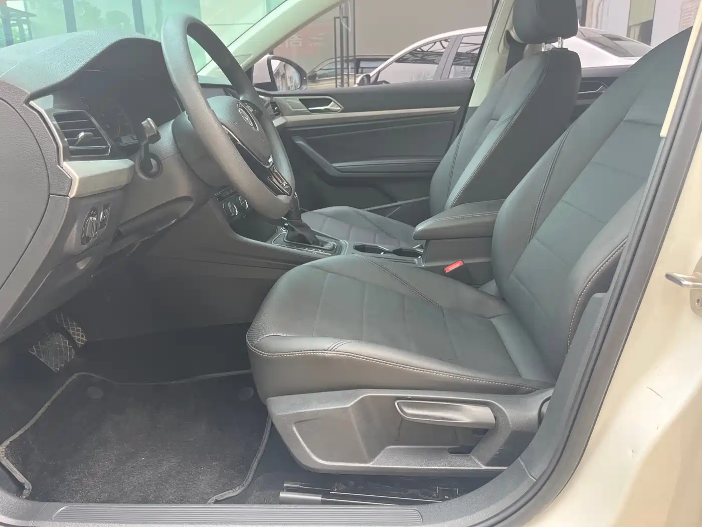 Фото 7 - Volkswagen Lavida