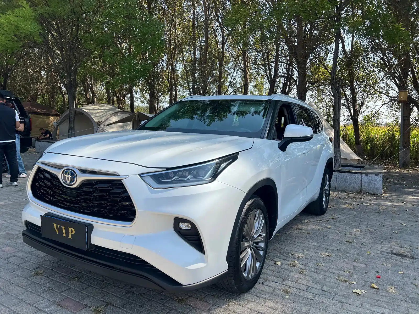 Photo 3 - Toyota Highlander