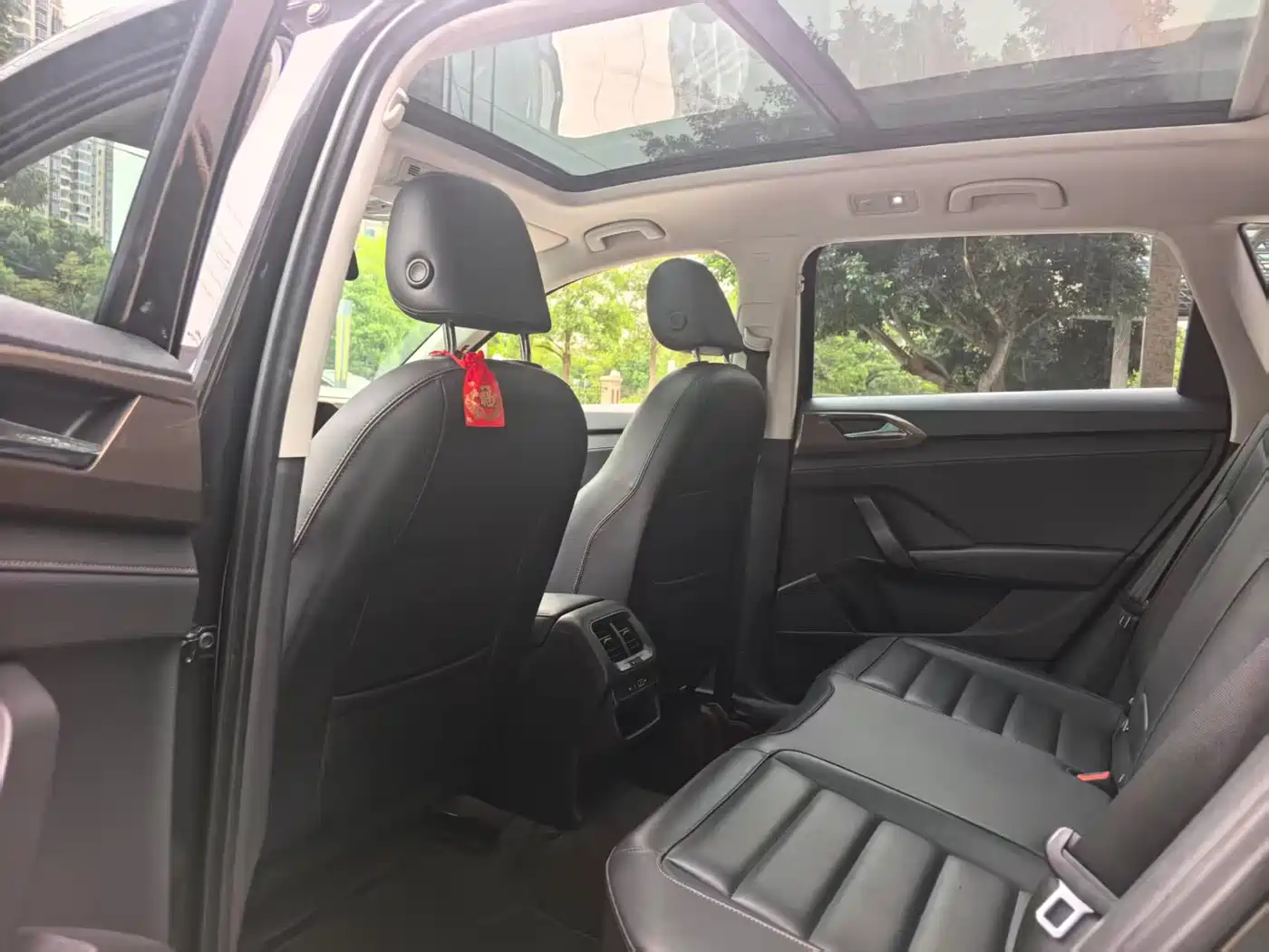 Volkswagen Tharu 2021 Model 280TSI 2WD Luxury Edition фото 6