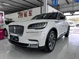 Фото 1 - Lincoln Aviator