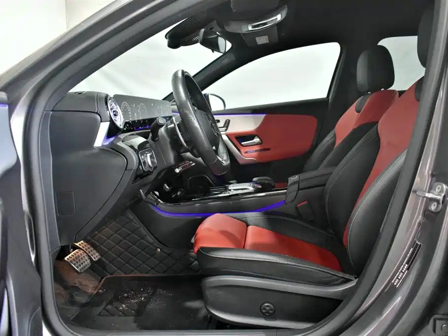 Mercedes-Benz A-Class AMG 2024 AMG A 35 L 4MATIC фото 9