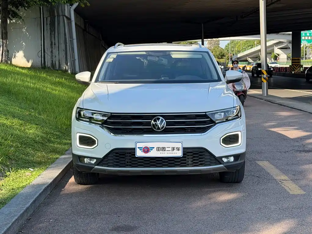 Фото 2 - Volkswagen T-ROC
