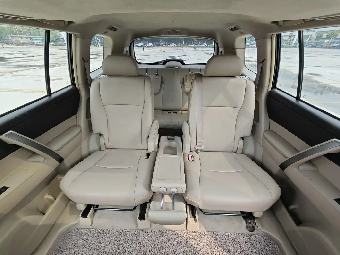 Toyota Highlander 2009 2.7L 2WD 7-seater Luxury Edition фото 16