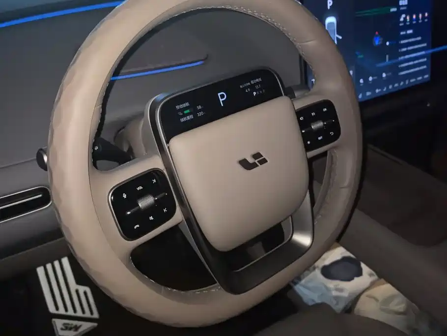 Li Auto Li i8 2025 2025 Standard Edition