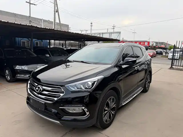  Hyundai Santa Fe 2017 2.0T Automatic 2WD Intelligent 7-Seater