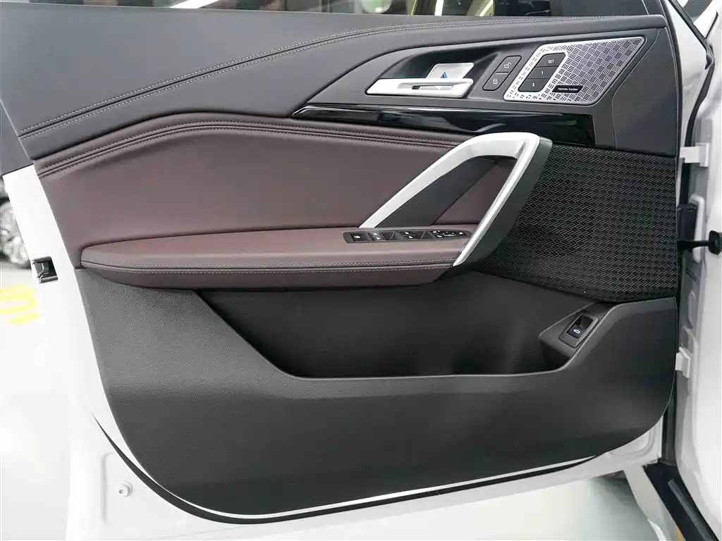 BMW X1 2024 sDrive25Li X Design Package фото 9