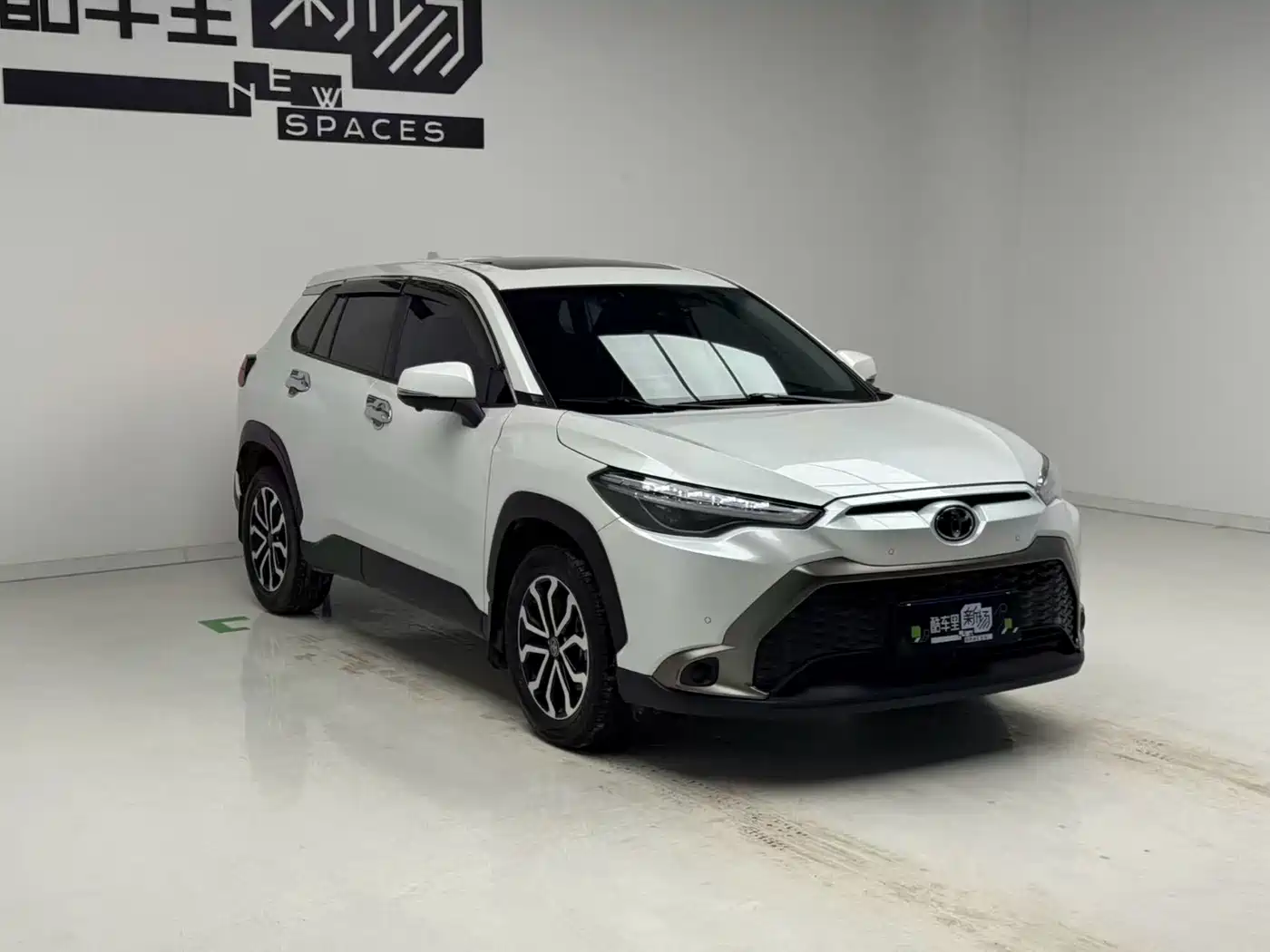 Toyota Frontlander 2023 2.0L CVT Luxury Edition фото 3