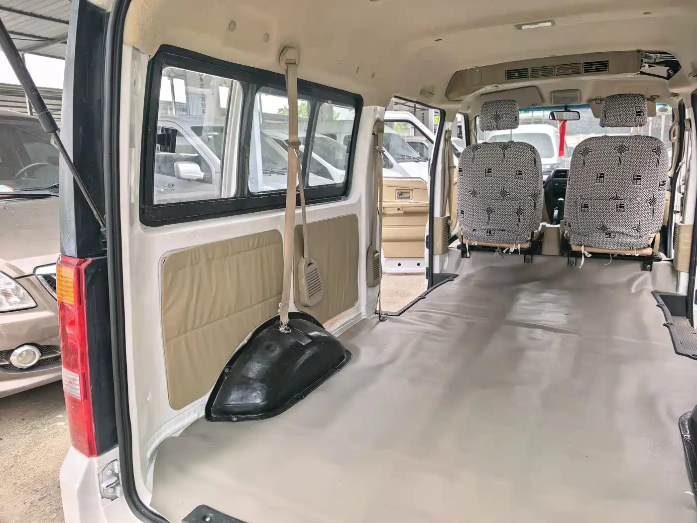Dongfeng Xiaokang C36 2021 2019 1.5L Basic II China VI DK15