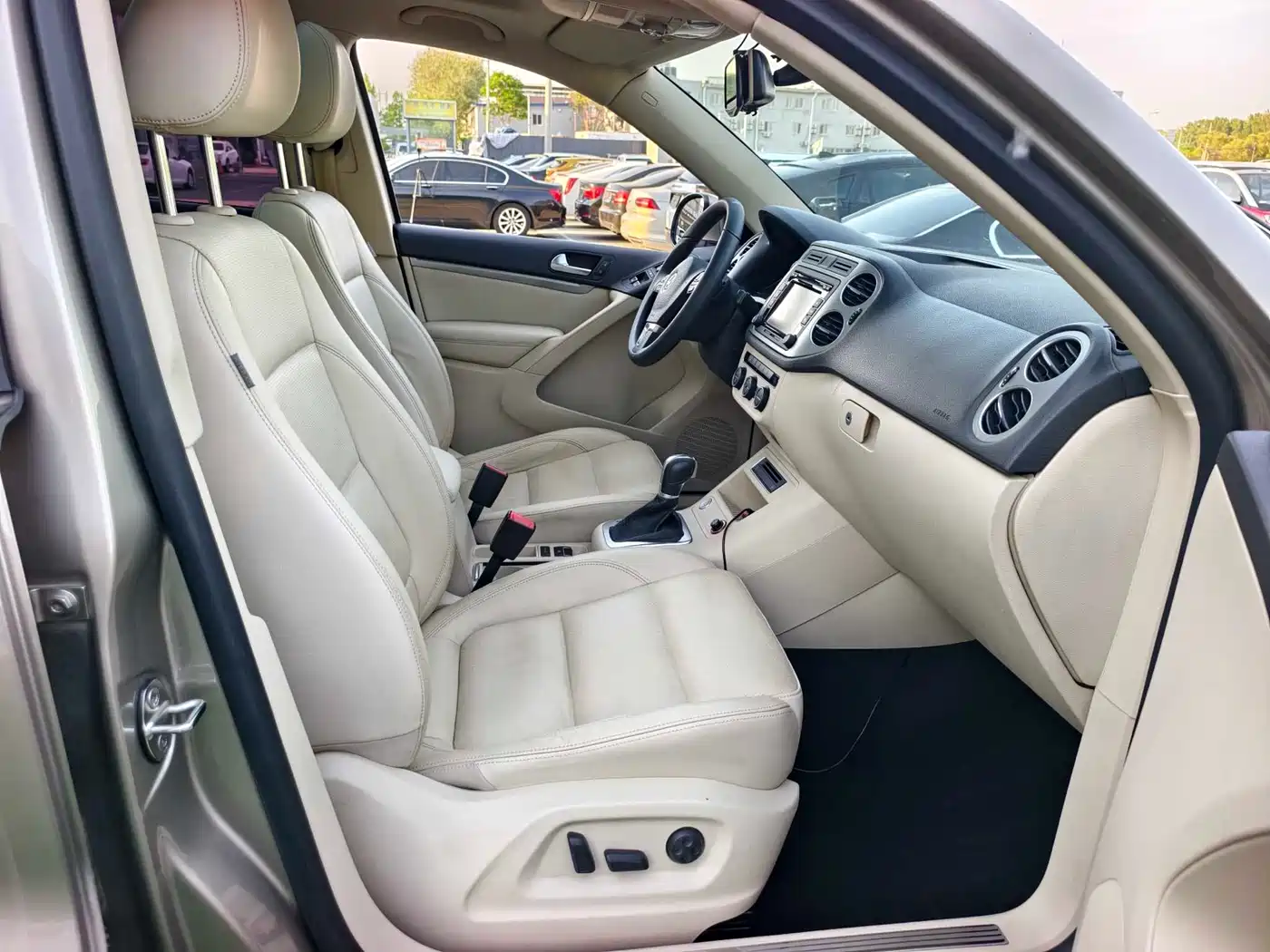 Volkswagen Tiguan 2015 1.8TSI Automatic 2WD Highline фото 14