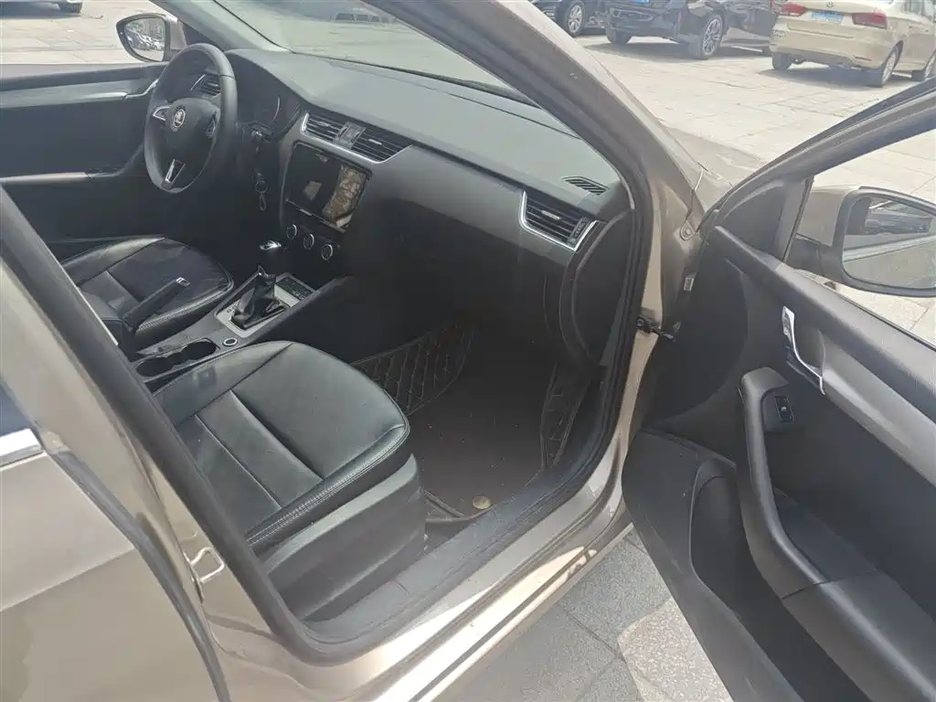 Škoda Octavia 2020 1.5L Automatic Smart Comfort Edition фото 20