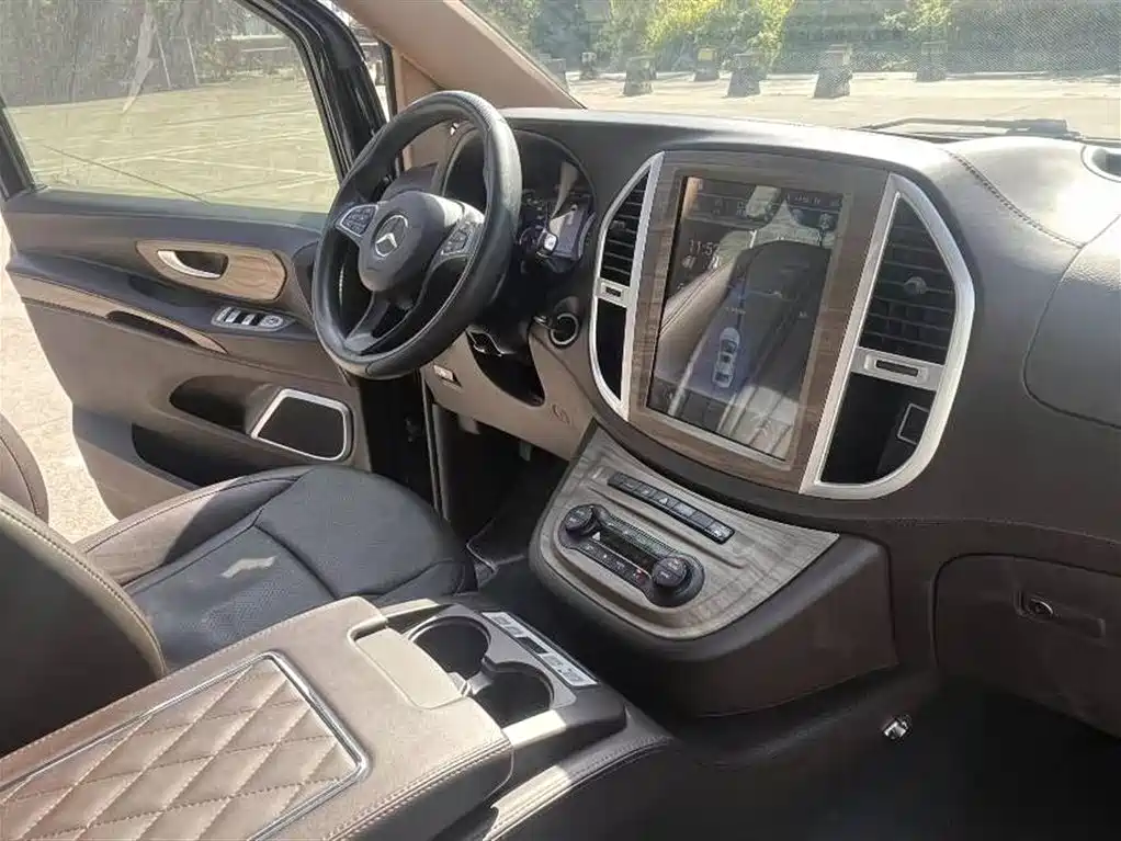 Mercedes-Benz Vito 2021 2.0T Business Edition 7-seater фото 5
