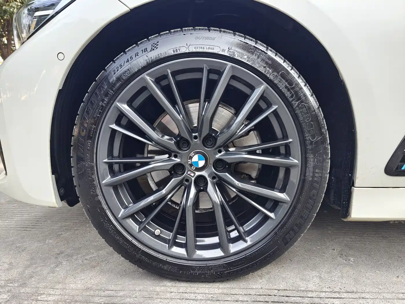 BMW 3 Series 2021 325Li M Sport Night Edition фото 22