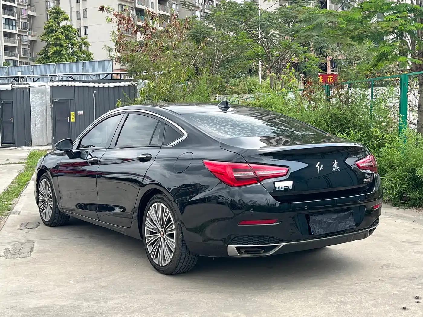 Hongqi H5 2022 Classic 1.8T Auto Smart Connect Flag Rhythm Edition фото 4