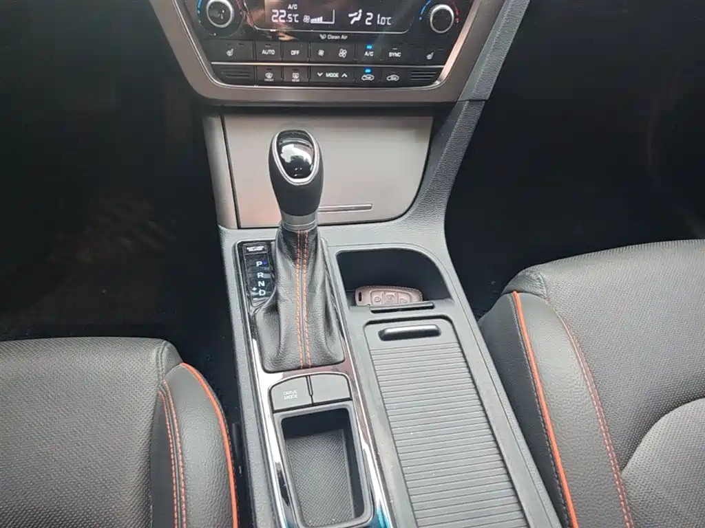 Hyundai Sonata 2017 1.6T GLS Smart фото 14