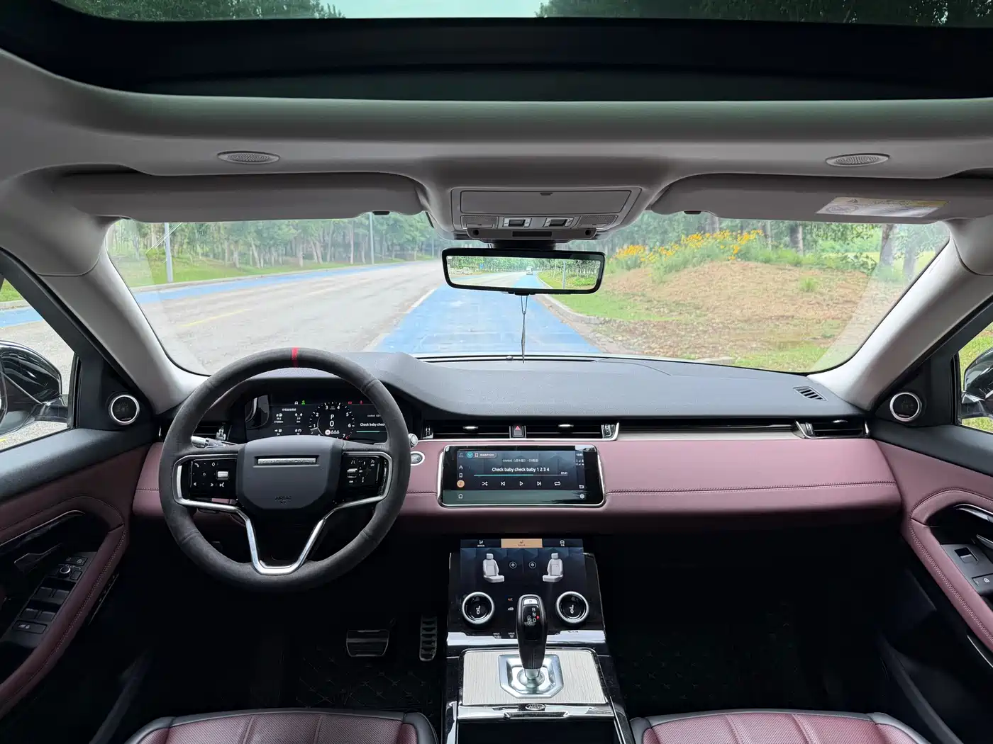 Land Rover Range Rover Evoque 2022 Range Rover Evoque L 249PS R-Dynamic Luxury Edition фото 14