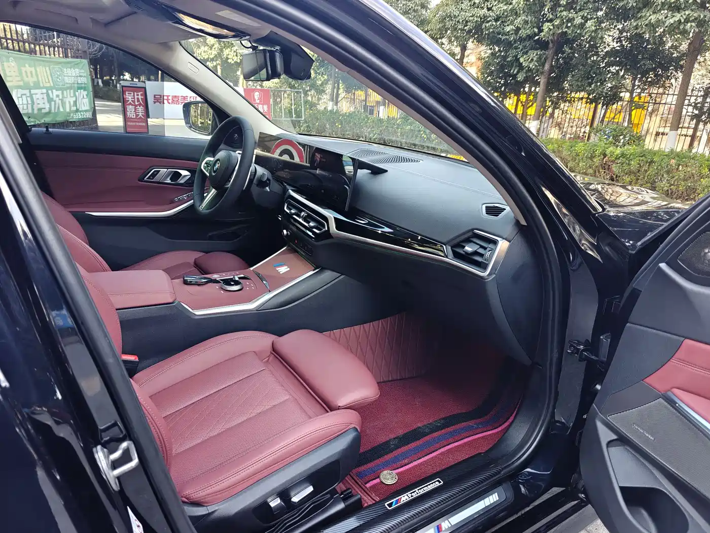 BMW 3 Series 2023 325Li M Sport Black Night Package фото 17