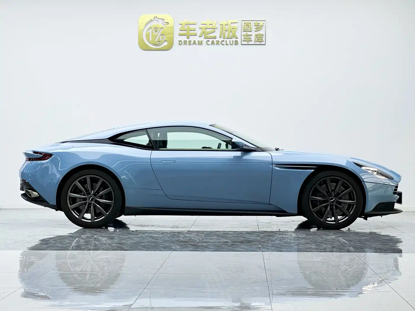 Aston Martin DB11 2020 2019 Model 4.0T V8 Coupe