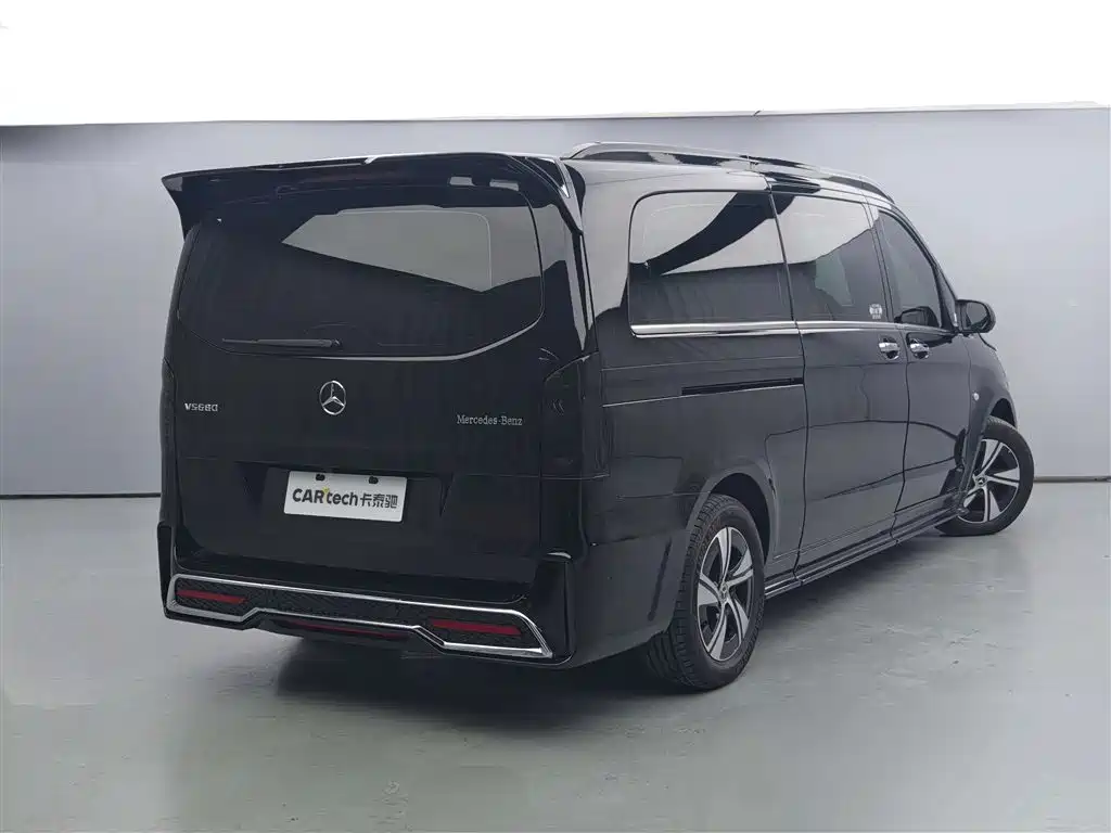 Mercedes-Benz Vito 2024 2.0T Business 7-Seater фото 3