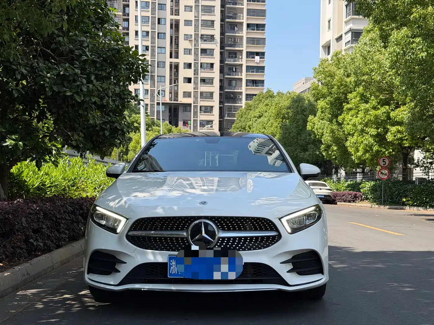 Mercedes-Benz A-Class 2021 A 200 L Sport Sedan Fashion Edition фото 2