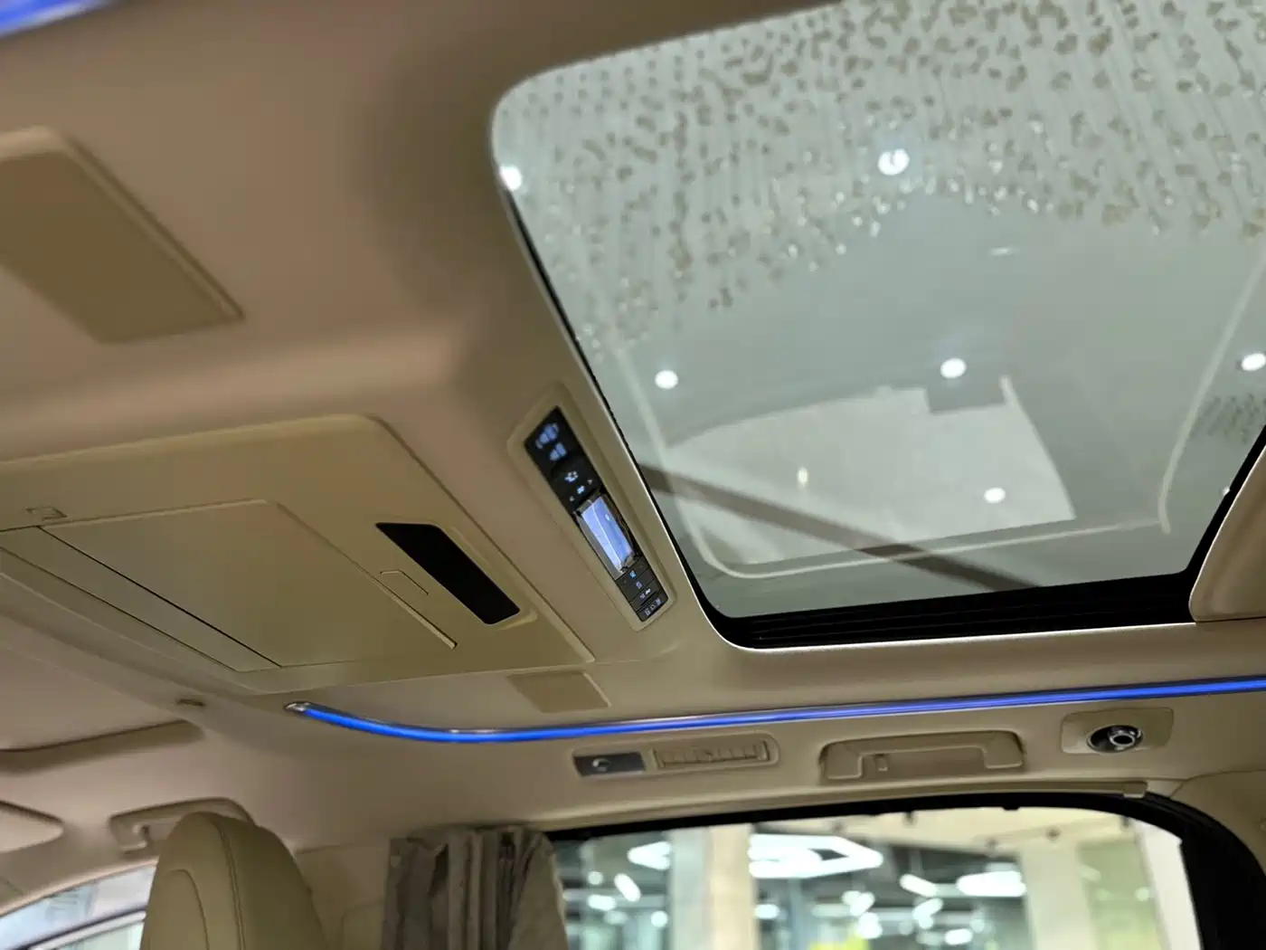Toyota Alphard 2018 3.5L Premium фото 8