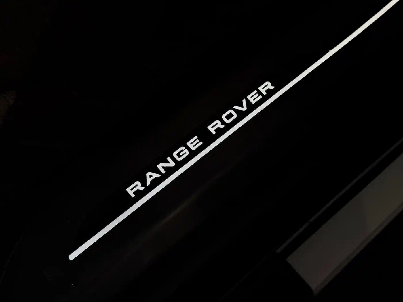 Land Rover Range Rover 2023 3.0 L6 400PS Genesis Extended Version фото 29