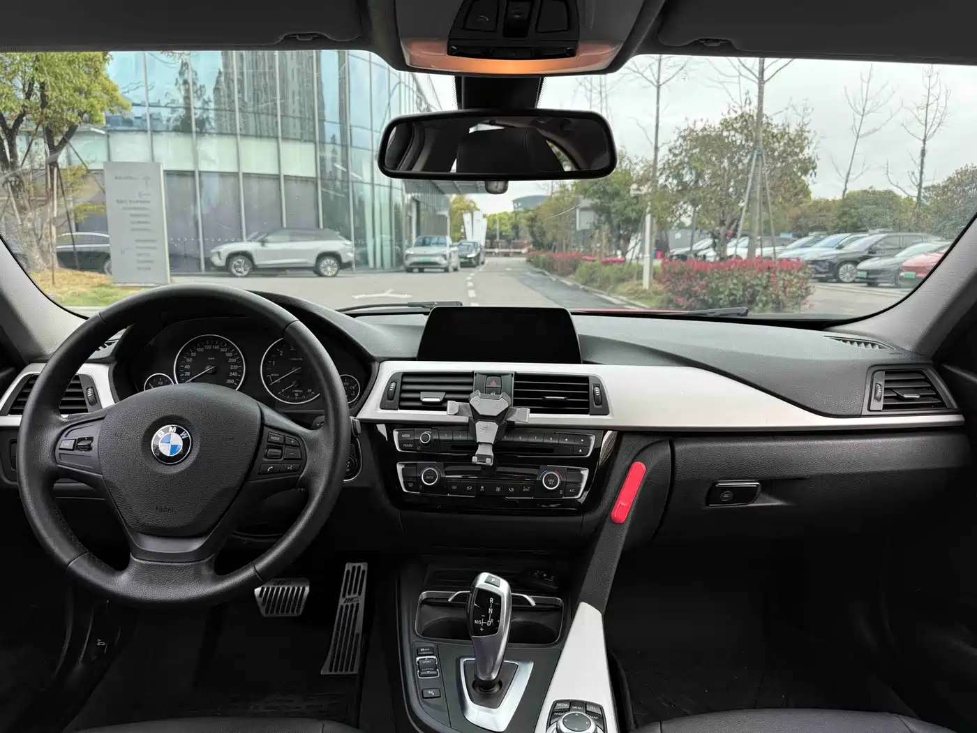 BMW 3 Series 2016 320i Fashion Model фото 4