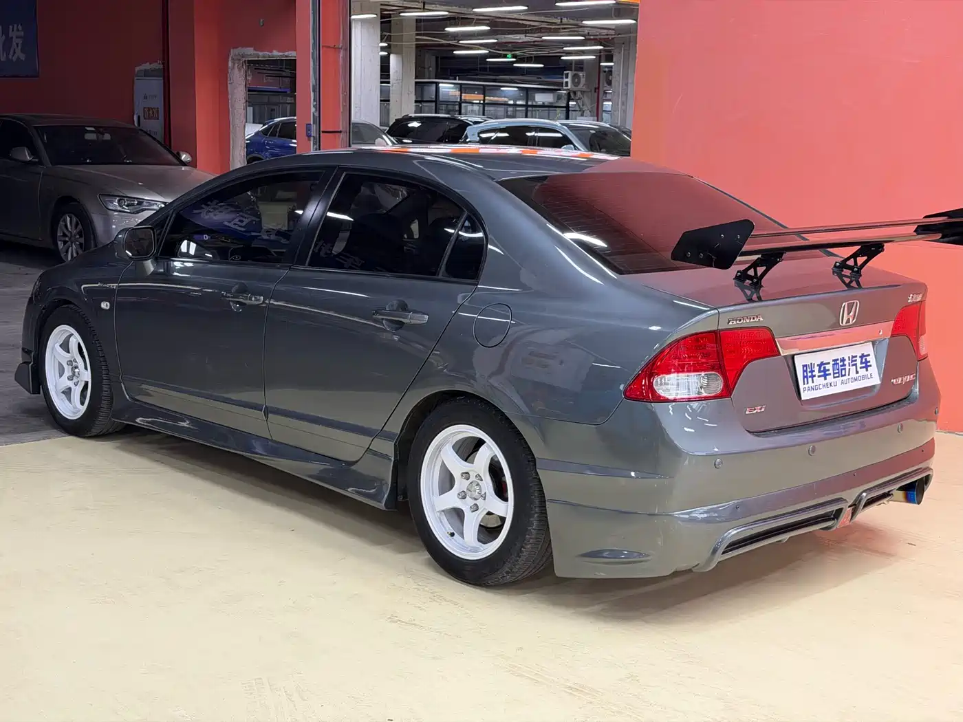 Фото 13 - Honda Civic