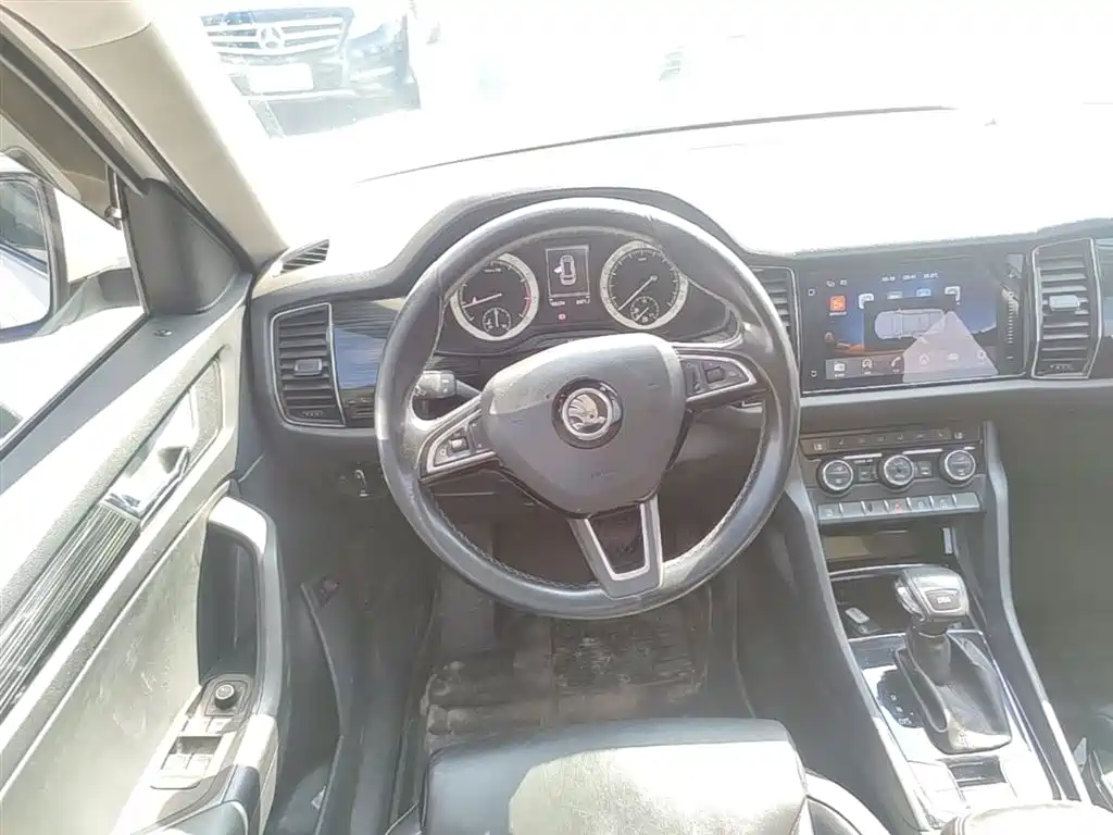 Škoda Kodiaq 2018 TSI330 7-seat FWD Luxury Premium фото 11
