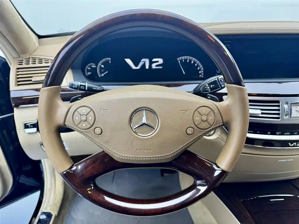 Mercedes-Benz S-Class 2012 S 600 L Grand Edition фото 13