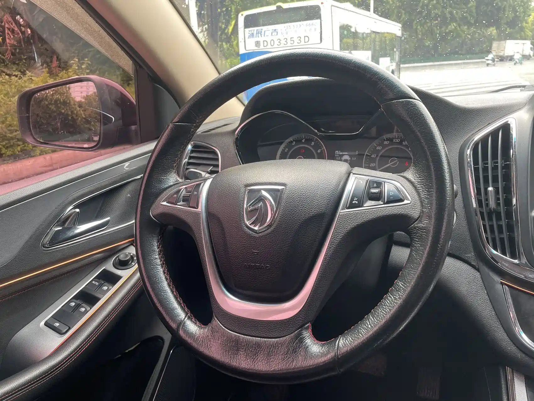 Фото 6 - Baojun 560
