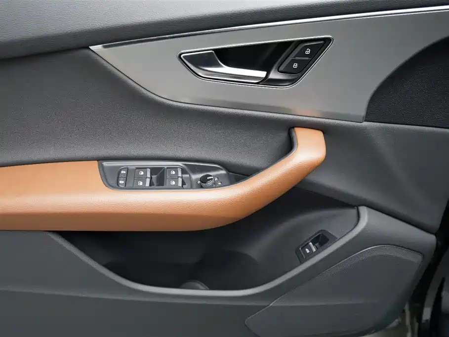 Audi Q8 2021 Model 55 TFSI Luxury Dynamic фото 5