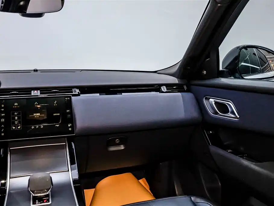 Land Rover Range Rover Velar 2024 Dynamic SE фото 24