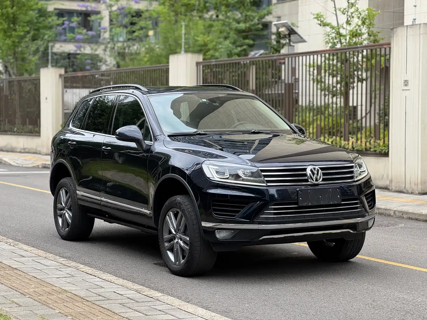 Volkswagen Touareg 2017 3.0TSI Explorer Edition фото 3