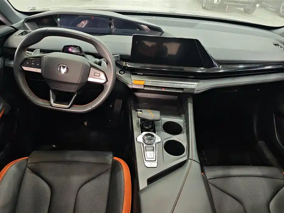 CHANGAN UNI-V