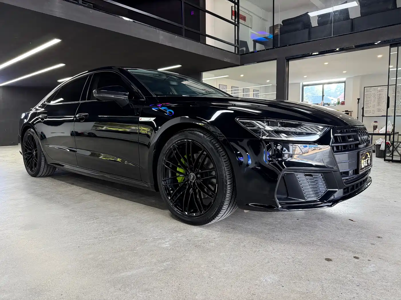 Audi A7L 2022 45 TFSI S-line Dream Builder Edition фото 3