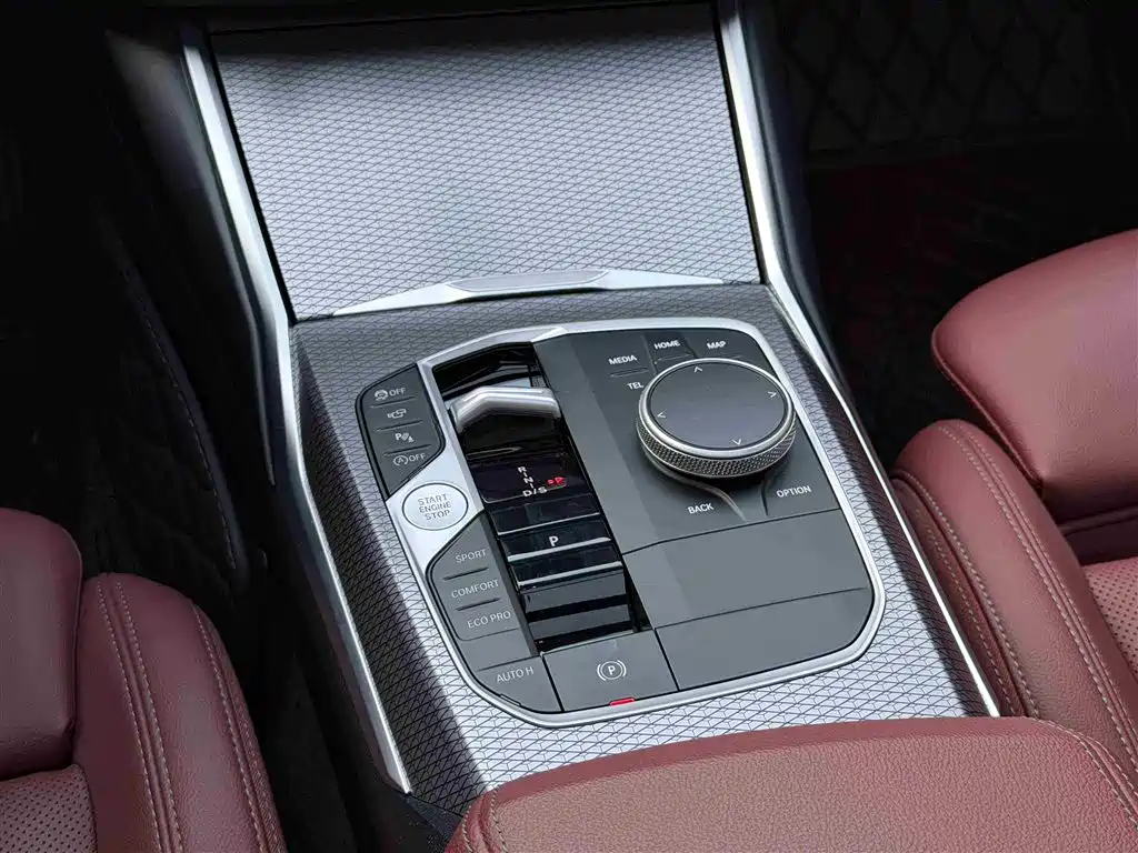 BMW 3 Series 2024 325Li M Sport Shadowline Package фото 9
