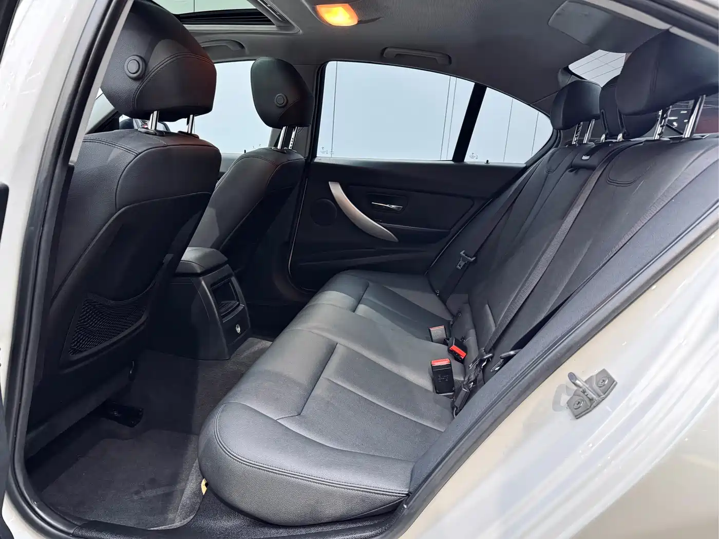 BMW 3 Series 2015 316i Progressive фото 9