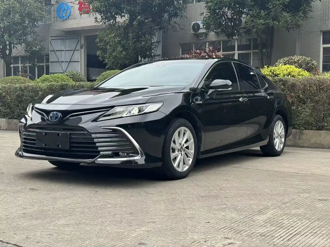 Photo 1 - Toyota Camry