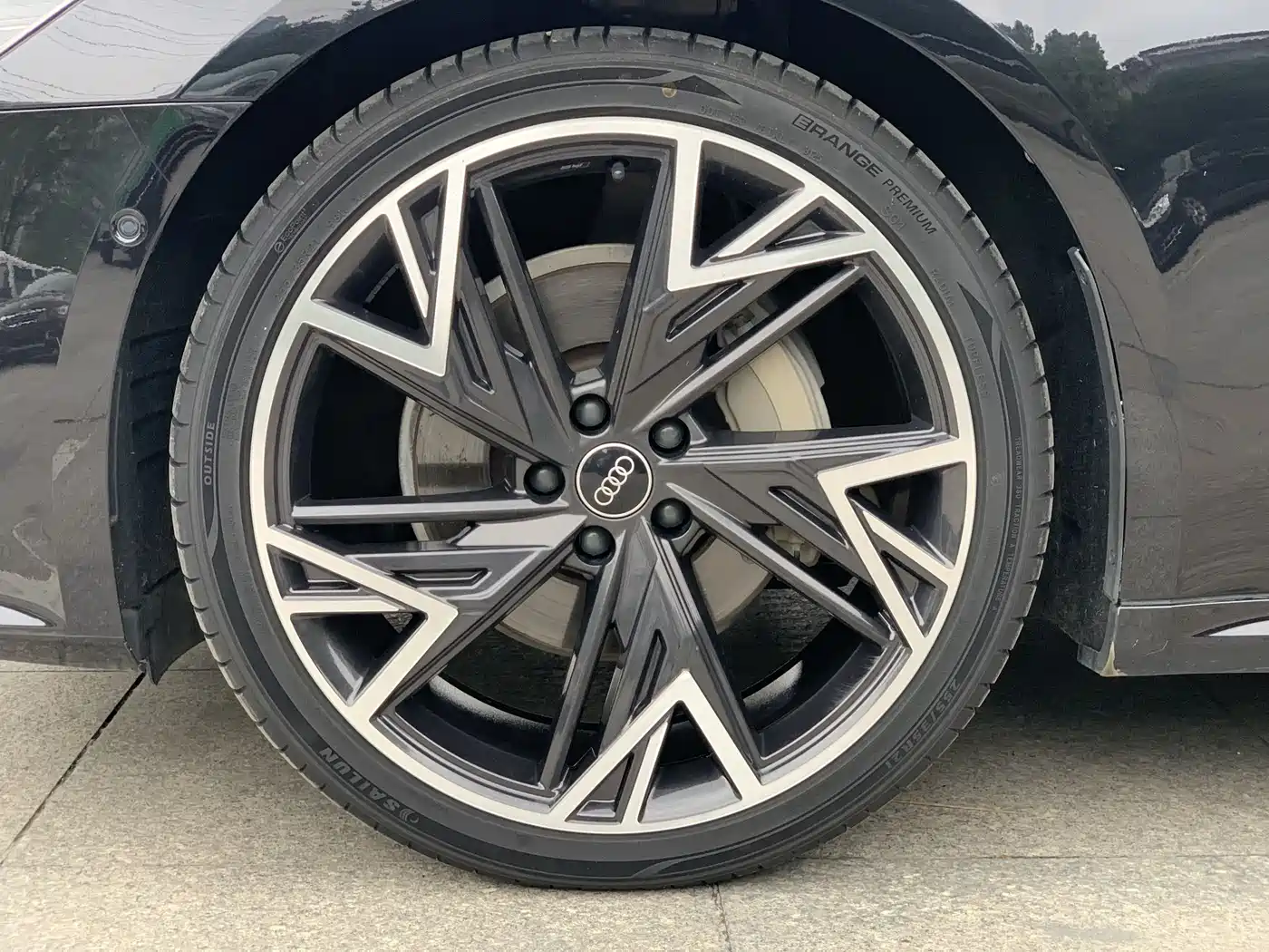 Audi A7L 2023 45 TFSI quattro S-line Black Warrior Edition фото 10
