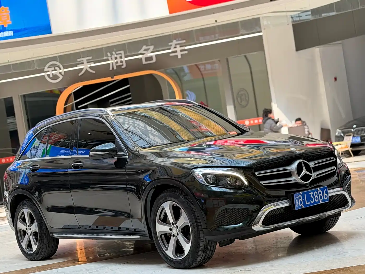 Mercedes-Benz GLC 2016 GLC 300 4MATIC Dynamic фото 3